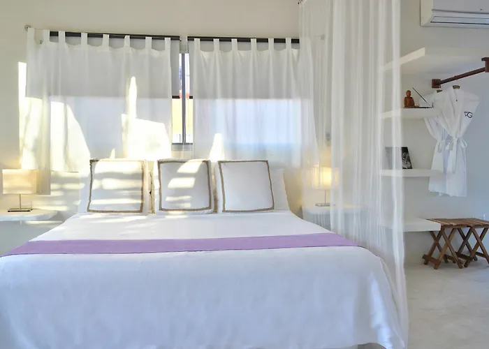 Geminis Boutique Condohotel 4*